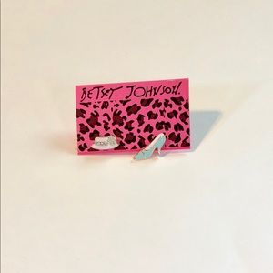 Mismatched Stiletto & Hat by Betsey Johnson